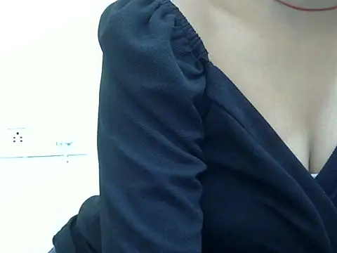 alexaroliluv online show from October 2025 05:37:01 AM