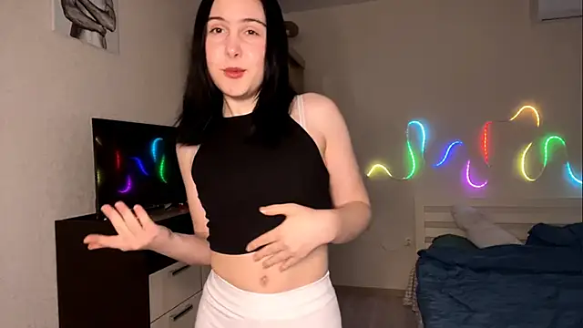 MyraLitterers online show from April 2026 04:03:01 PM