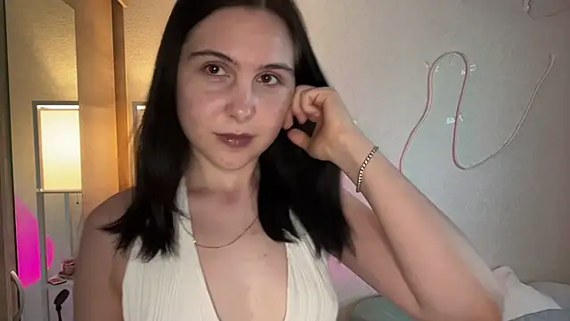 MyraLitterers online show from June 2026 04:19:02 PM