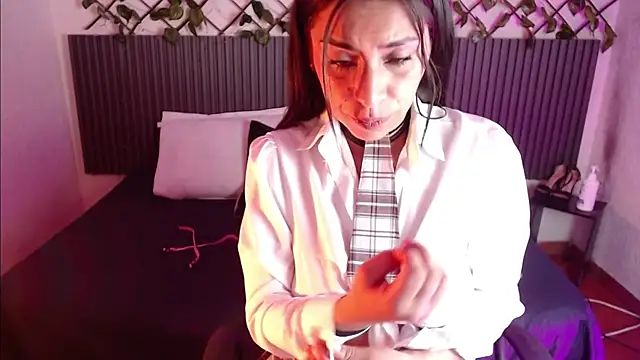 Lunaa 07 online show from April 2026 04:51:01 AM