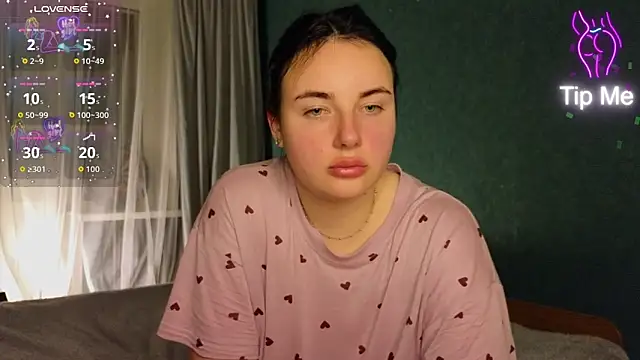 Snapshot of Kirunya chatting on April 2026 06:41:01 PM Kirunya online show from April 2026 06:41:01 PM