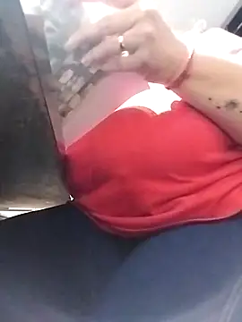 Snapshot of JennyInVegas chatting on November 2025 03:33:02 PM JennyInVegas online show from November 2025 03:33:02 PM