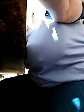 Snapshot of JennyInVegas chatting on November 2025 04:09:01 PM JennyInVegas online show from November 2025 04:09:01 PM