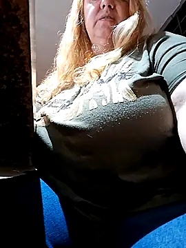 Snapshot of JennyInVegas chatting on December 2025 04:36:01 PM JennyInVegas online show from December 2025 04:36:01 PM