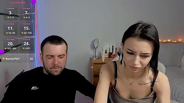 AdeleLaCr0ix online show from November 2025 08:30:02 PM