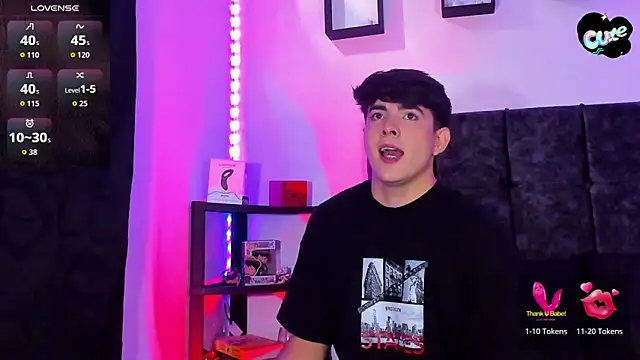 Theo Noxxx online show from November 2025 06:57:02 PM