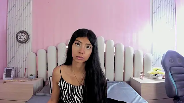 Snapshot of Isabella_Marsh chatting on October 2025 12:17:02 PM Isabella Marsh online show from October 2025 12:17:02 PM