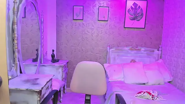 Snapshot of Sofia_clk chatting on December 2025 03:24:02 AM Sofia clk online show from December 2025 03:24:02 AM