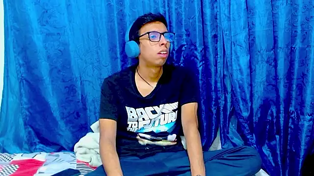 DavTwink3100 online show from February 2026 02:17:02 AM