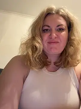 Snapshot of Amelia-Diamond chatting on November 2025 06:41:02 AM Amelia-Diamond online show from November 2025 06:41:02 AM