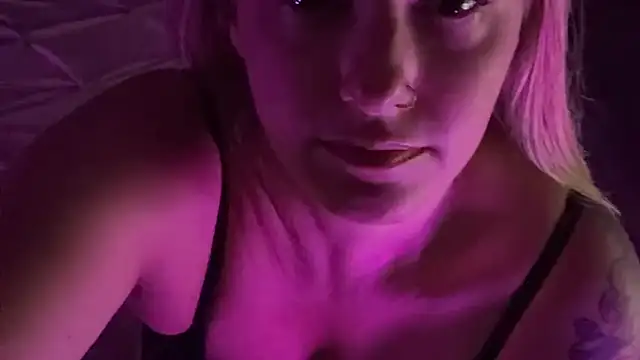 Snapshot of jvixen92 chatting on October 2025 05:08:01 AM jvixen92 online show from October 2025 05:08:01 AM