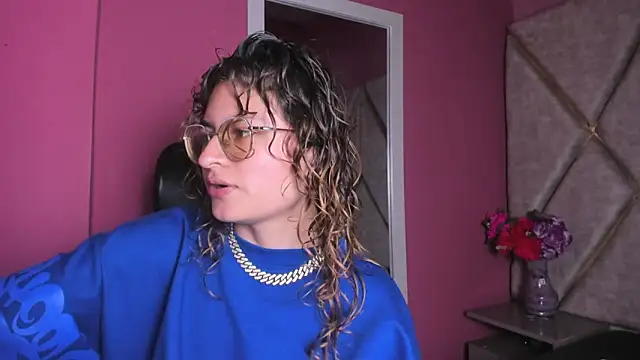 EmiliRouse  online show from November 2025 02:55:02 AM