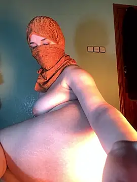 SaraChouchou online show from January 2026 12:37:01 AM