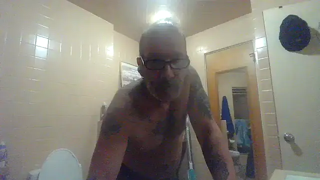 Snapshot of bigdaddyrooster chatting on March 2026 05:13:01 AM bigdaddyrooster online show from March 2026 05:13:01 AM