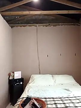 juicyboode online show from October 2025 08:51:02 AM