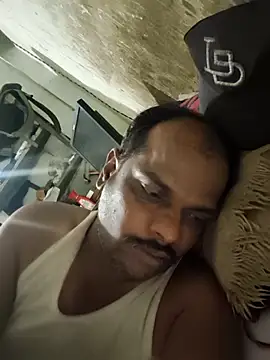 RNlov online show from February 2026 05:41:01 PM