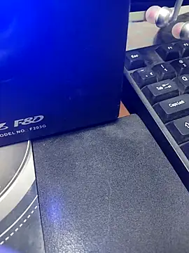 DesiBlackBull online show from December 2025 04:36:01 PM