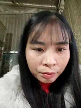 Squirrel-Pear online show from October 2025 10:11:02 AM