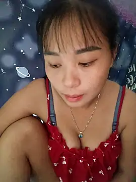 Squirrel-Pear online show from October 2025 11:42:02 PM