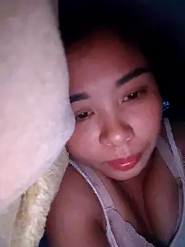 Squirrel-Pear online show from October 2025 10:45:02 PM