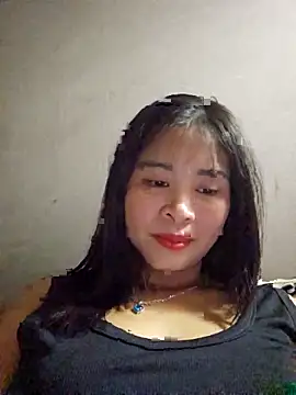 Squirrel-Pear online show from December 2025 03:01:02 AM