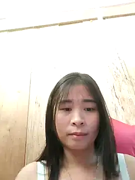 Squirrel-Pear online show from December 2025 03:57:01 AM