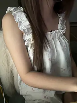 Snapshot of Bong-g chatting on April 2026 05:47:02 PM Bong-g online show from April 2026 05:47:02 PM