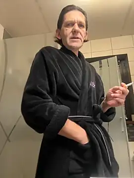 Snapshot of kon77777 chatting on November 2025 03:18:02 AM kon77777 online show from November 2025 03:18:02 AM