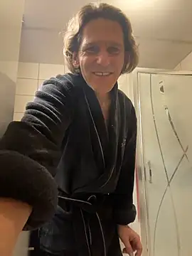 Snapshot of kon77777 chatting on November 2025 05:49:01 AM kon77777 online show from November 2025 05:49:01 AM