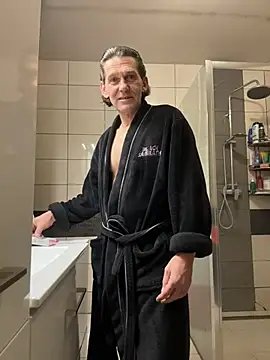 Snapshot of kon77777 chatting on November 2025 03:17:01 AM kon77777 online show from November 2025 03:17:01 AM