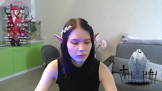 Mell Hyees online show from October 2025 11:44:02 AM