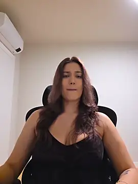 Snapshot of MiaRides19 chatting on April 2026 07:58:02 PM MiaRides19 online show from April 2026 07:58:02 PM