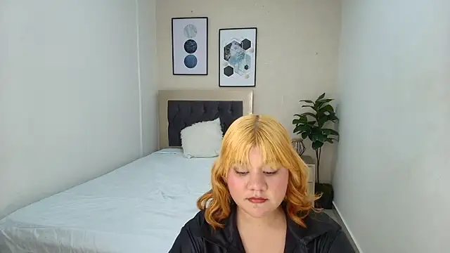 BRIANA WON online show from November 2025 03:18:02 AM