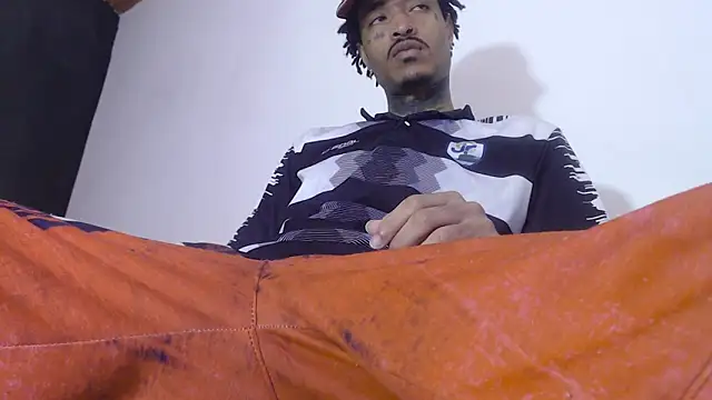 Anaconda larga online show from April 2026 02:04:02 PM