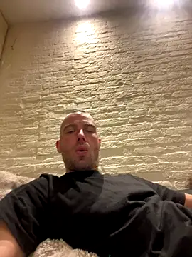 Rotteei1 online show from November 2025 06:39:03 AM