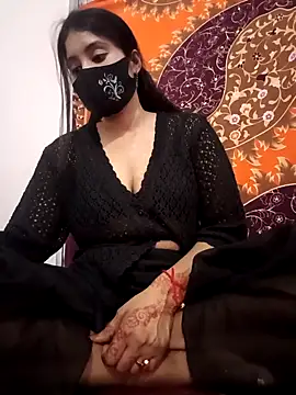 Snapshot of Hot_Angle chatting on April 2026 04:15:01 PM Hot Angle online show from April 2026 04:15:01 PM