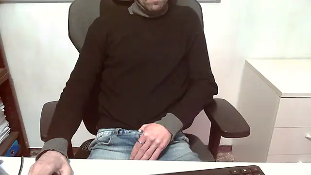 Snapshot of topg84 chatting on March 2026 06:34:02 PM topg84 online show from March 2026 06:34:02 PM