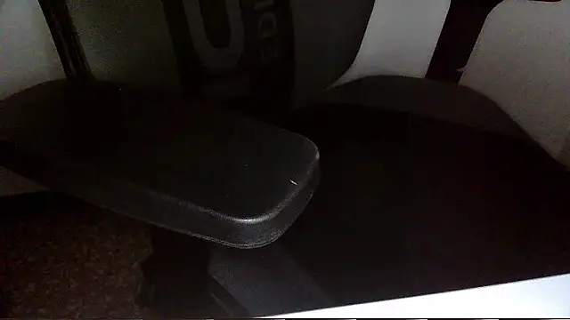 Snapshot of topg84 chatting on March 2026 05:17:01 PM topg84 online show from March 2026 05:17:01 PM