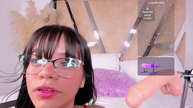 Samanthalyxx online show from November 2025 01:44:02 PM