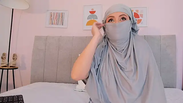 fatiima  online show from October 2025 07:19:02 PM