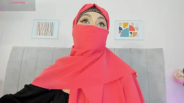 fatiima  online show from April 2026 06:59:02 PM