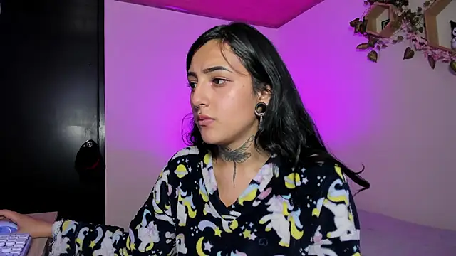 Snapshot of miku_st chatting on February 2026 10:26:02 PM miku st online show from February 2026 10:26:02 PM