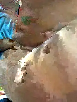 HinayLa online show from November 2025 08:22:02 PM