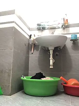 Snapshot of HinayLa chatting on April 2026 10:34:02 PM HinayLa online show from April 2026 10:34:02 PM