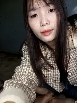 Fish yellow online show from November 2025 01:00:02 PM