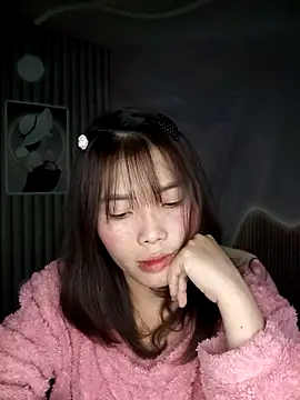 Fish yellow online show from December 2025 02:01:02 PM