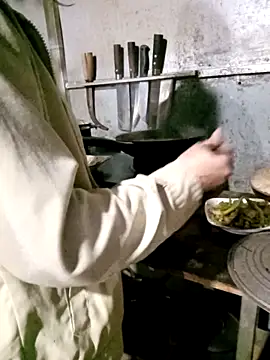 Fish yellow online show from December 2025 11:07:01 AM