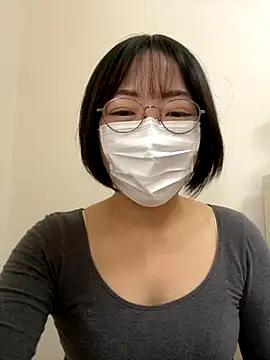 Yurika oO online show from November 2025 02:22:01 AM