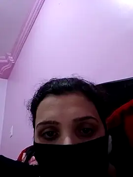 Snapshot of SandyAmr chatting on April 2026 02:47:02 PM SandyAmr online show from April 2026 02:47:02 PM