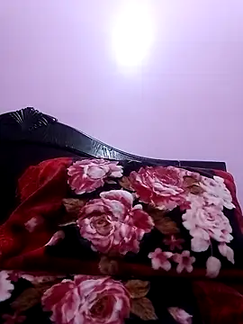 Snapshot of SandyAmr chatting on April 2026 07:39:02 AM SandyAmr online show from April 2026 07:39:02 AM